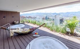 Diez Hotel Categoría Colombia